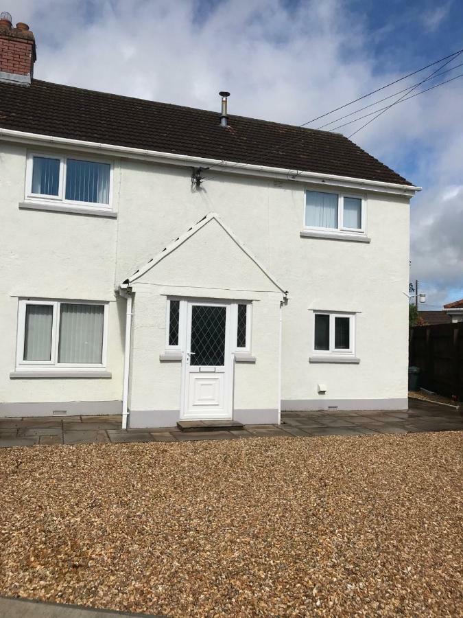 Towy Valley Retreat Carmarthen Exterior photo